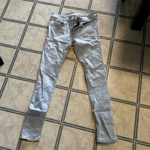 Excellent condition. No flaws. Light blue colour - Picture 1 of 2